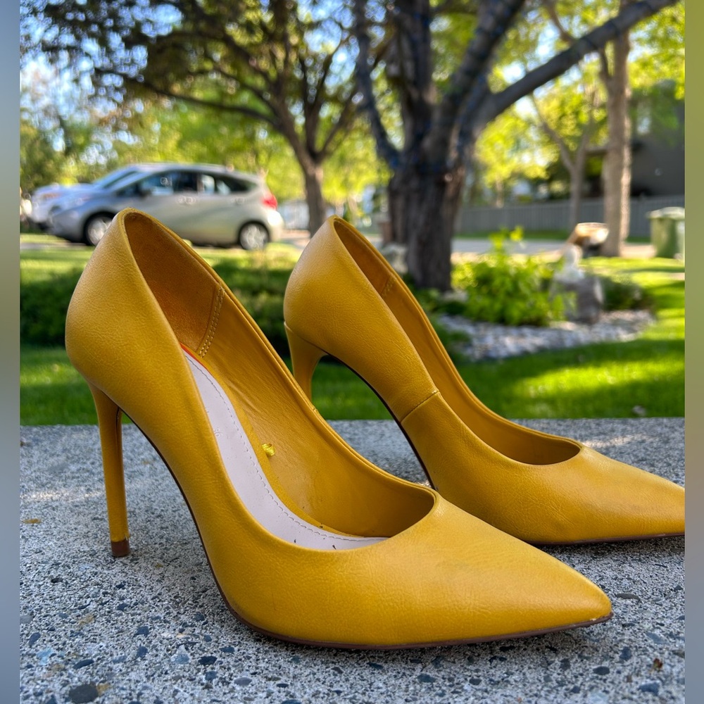 Shoes that light up a room